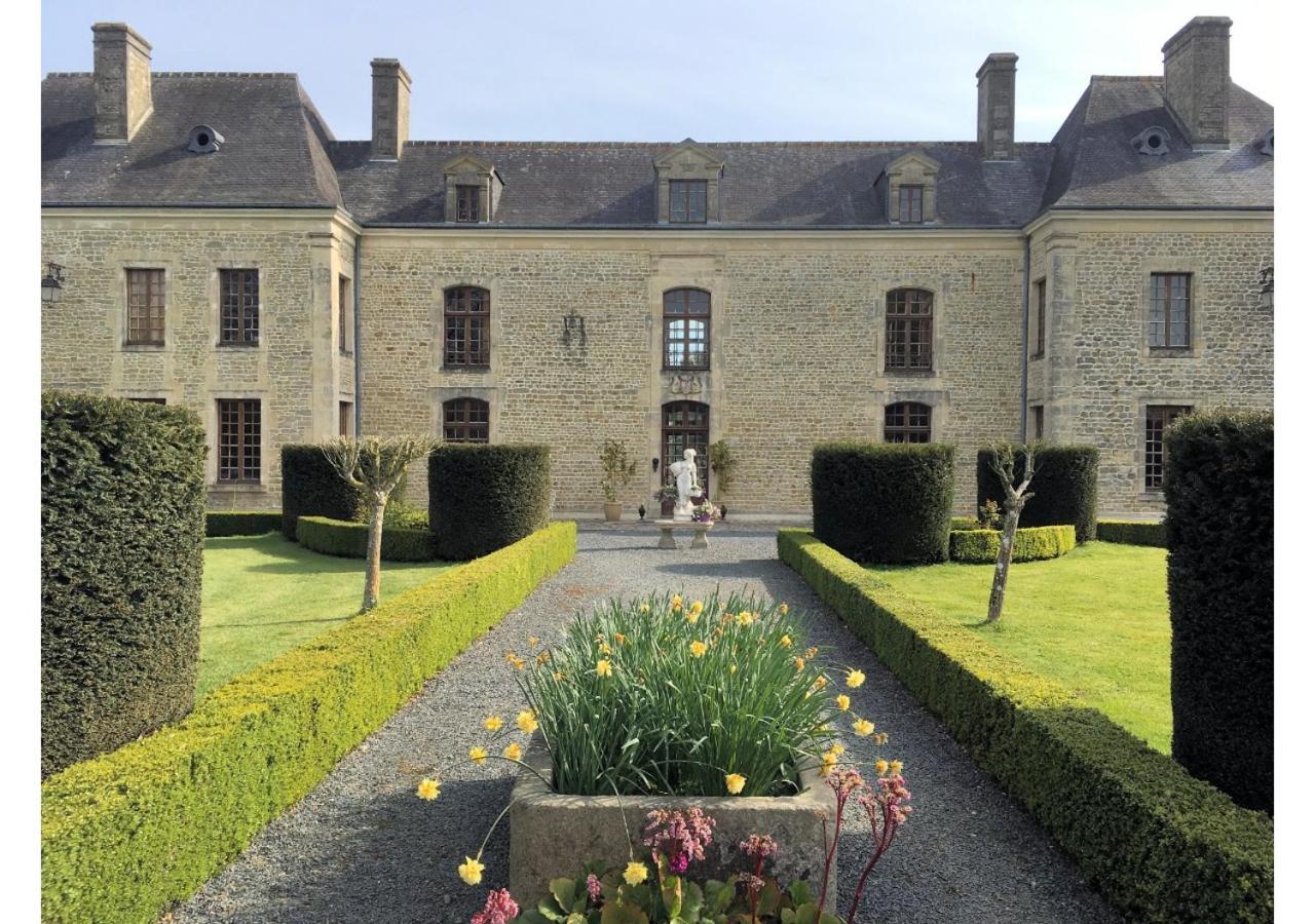 Chateau Du Bu