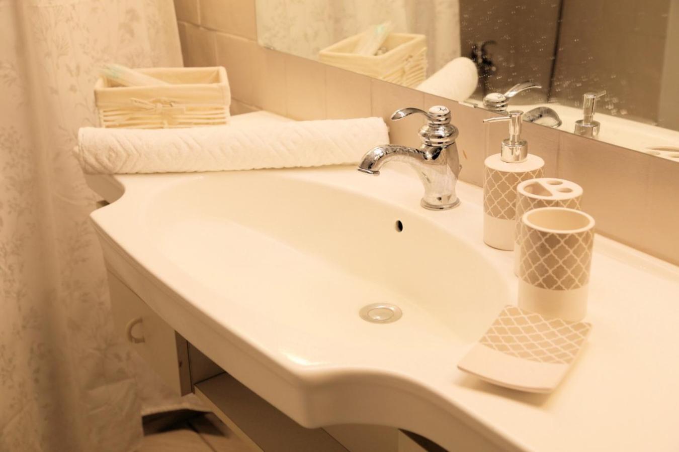 Hotel Chateau Du Bu 4*