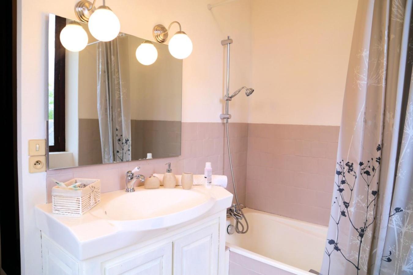 Hotel Chateau Du Bu 4*