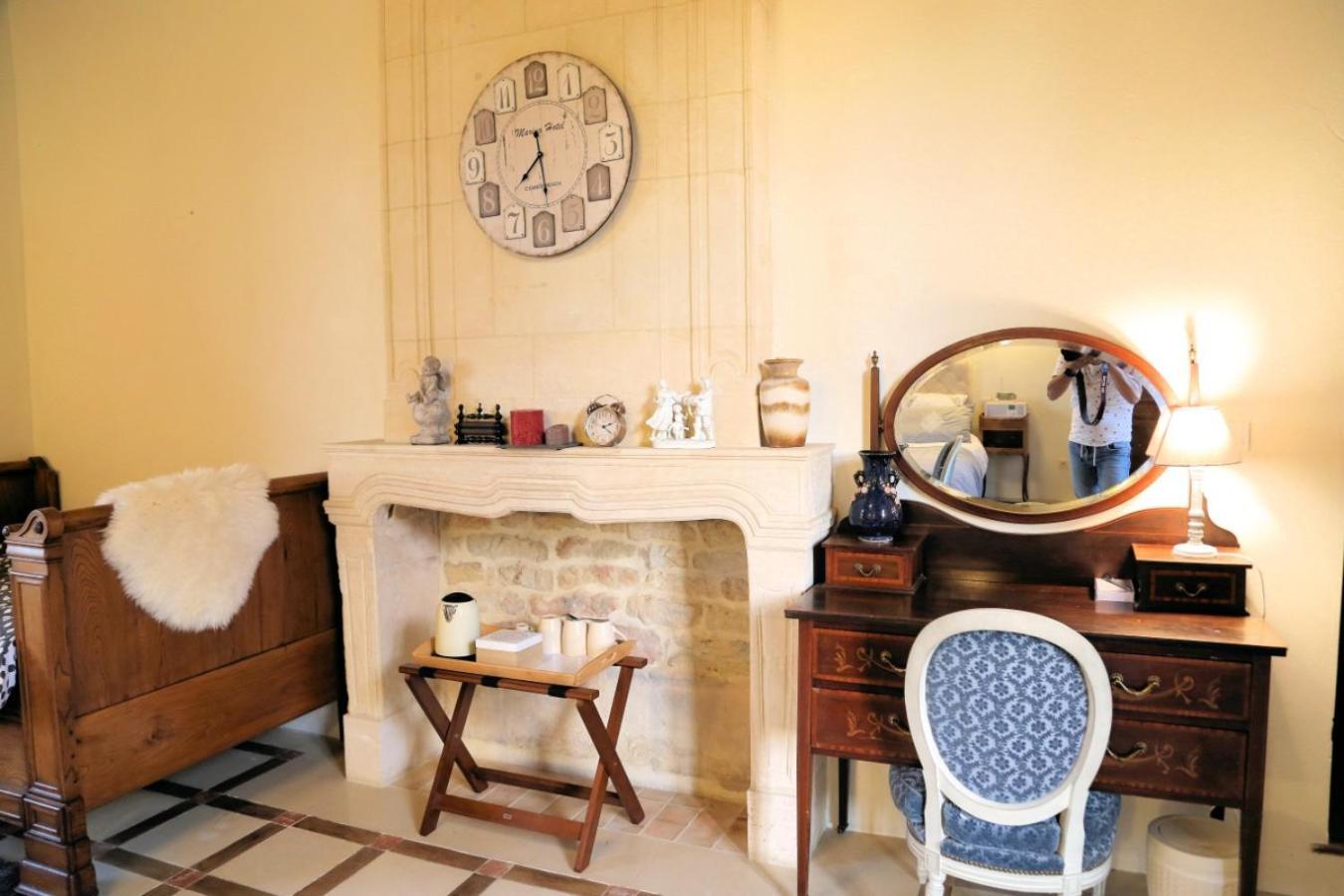 Chateau Du Bu Hotel 4*