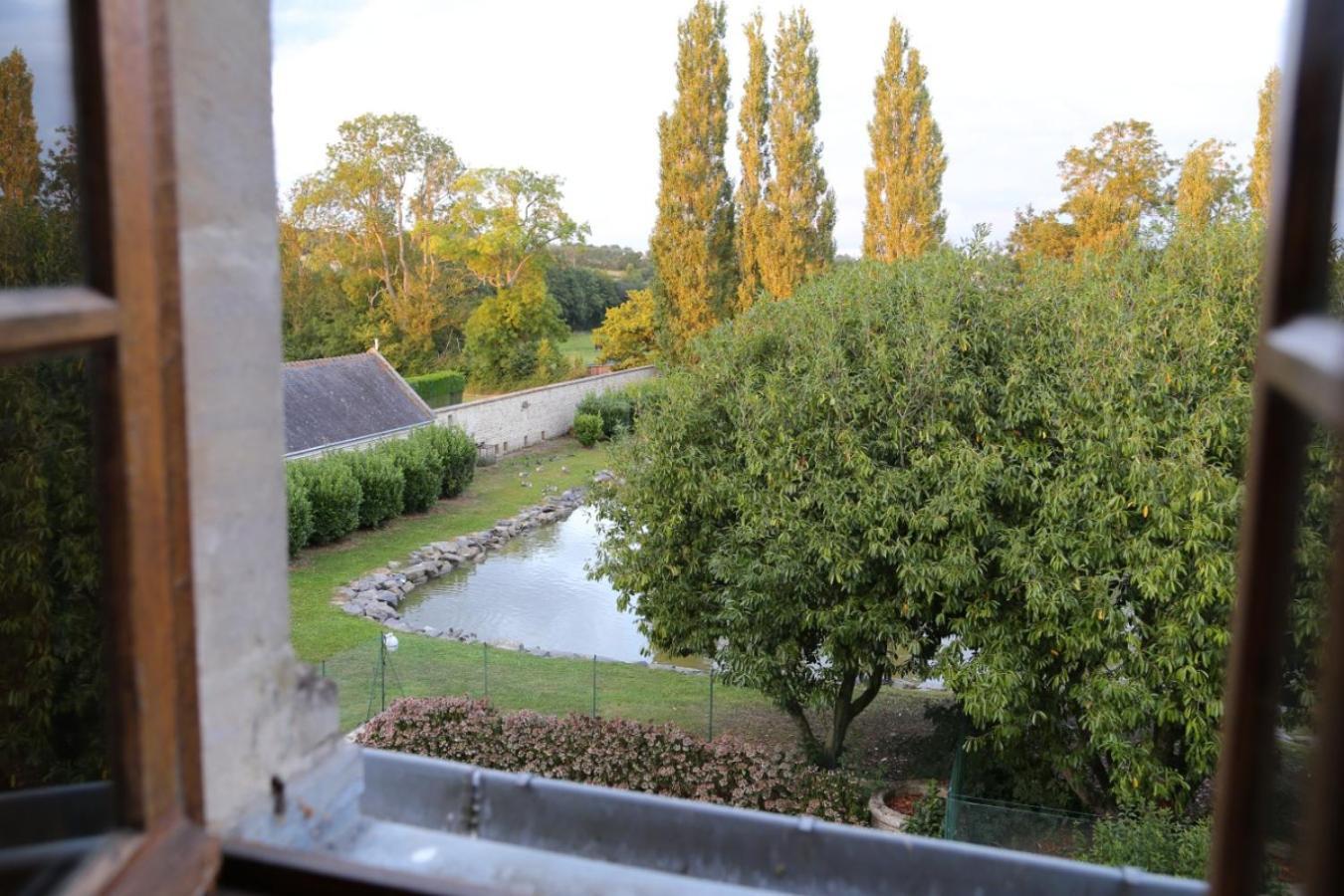 Chateau Du Bu Hotel